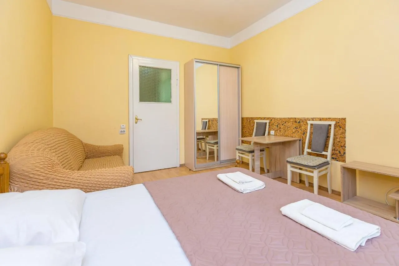 Apartment Подобово У Місті Львові На Вулиця Ференца Ліста 3 Біля Палацу Мистецтв Центр